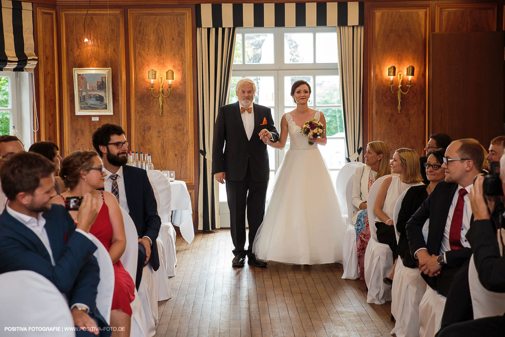 Hochzeit von Aliya & Mathias im Zollenspieker Fährhaus an der Elbe in Hamburg / Vitaly Nosov & Nikita Kret - Hochzeitsfotograf