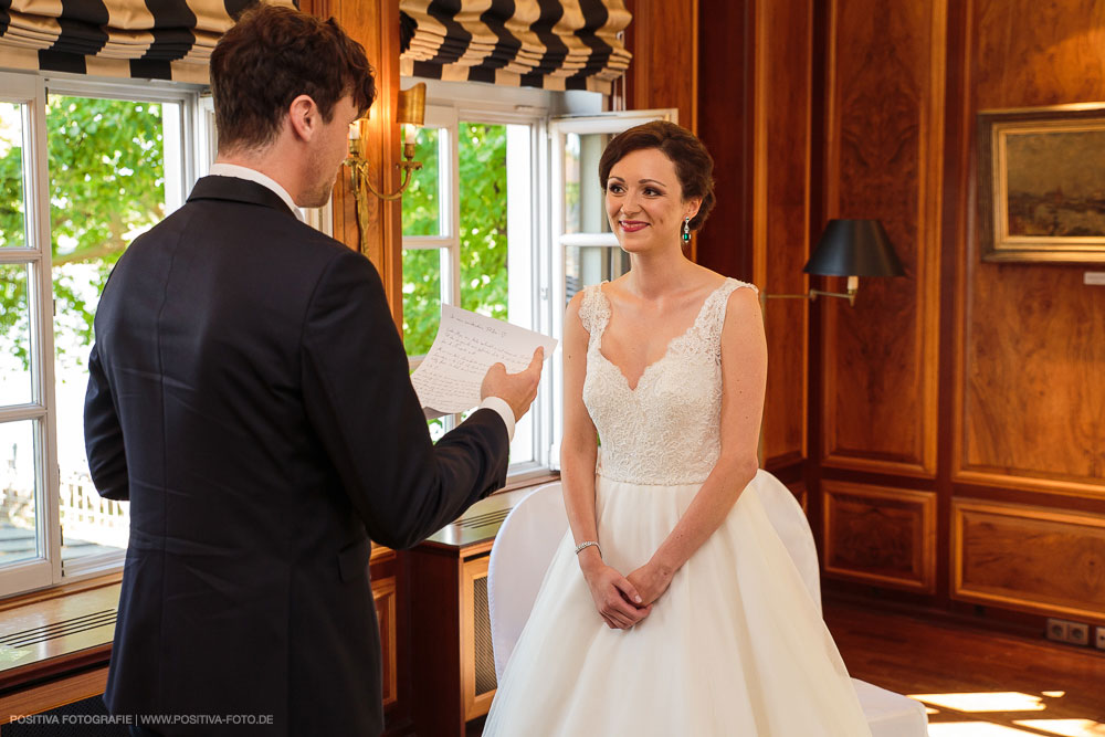 Hochzeit von Aliya & Mathias im Zollenspieker Fährhaus an der Elbe in Hamburg / Vitaly Nosov & Nikita Kret - Hochzeitsfotograf