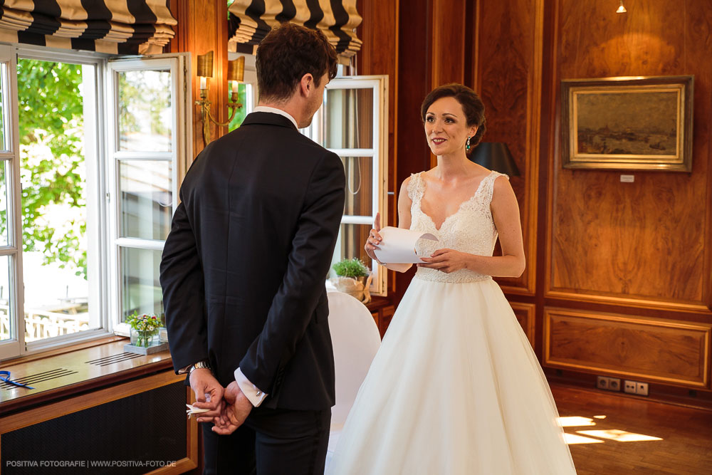 Hochzeit von Aliya & Mathias im Zollenspieker Fährhaus an der Elbe in Hamburg / Vitaly Nosov & Nikita Kret - Hochzeitsfotograf