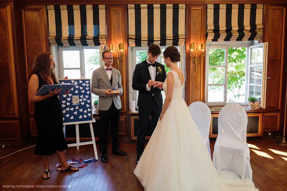 Hochzeit von Aliya & Mathias im Zollenspieker Fährhaus an der Elbe in Hamburg / Vitaly Nosov & Nikita Kret - Hochzeitsfotograf