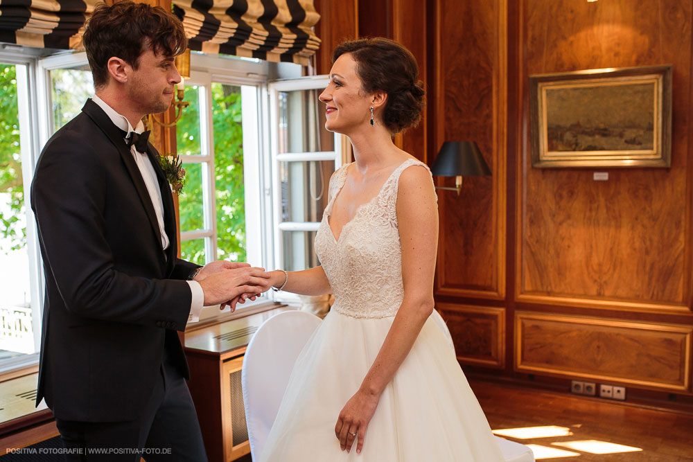 Hochzeit von Aliya & Mathias im Zollenspieker Fährhaus an der Elbe in Hamburg / Vitaly Nosov & Nikita Kret - Hochzeitsfotograf