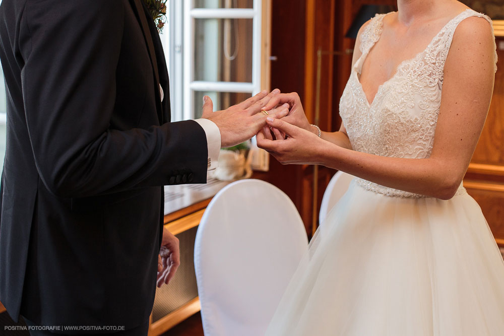 Hochzeit von Aliya & Mathias im Zollenspieker Fährhaus an der Elbe in Hamburg / Vitaly Nosov & Nikita Kret - Hochzeitsfotograf