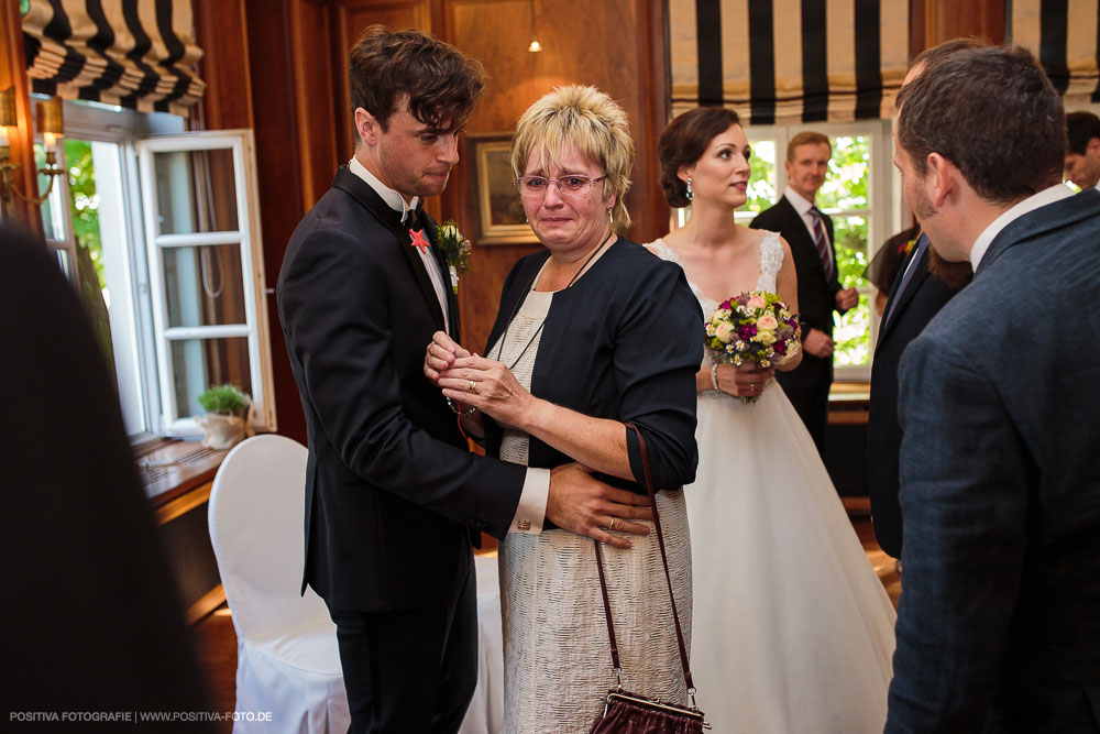 Hochzeit von Aliya & Mathias im Zollenspieker Fährhaus an der Elbe in Hamburg / Vitaly Nosov & Nikita Kret - Hochzeitsfotograf