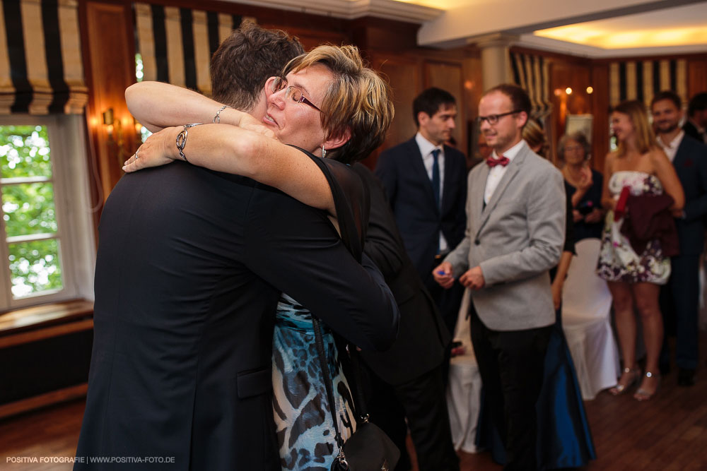 Hochzeit von Aliya & Mathias im Zollenspieker Fährhaus an der Elbe in Hamburg / Vitaly Nosov & Nikita Kret - Hochzeitsfotograf