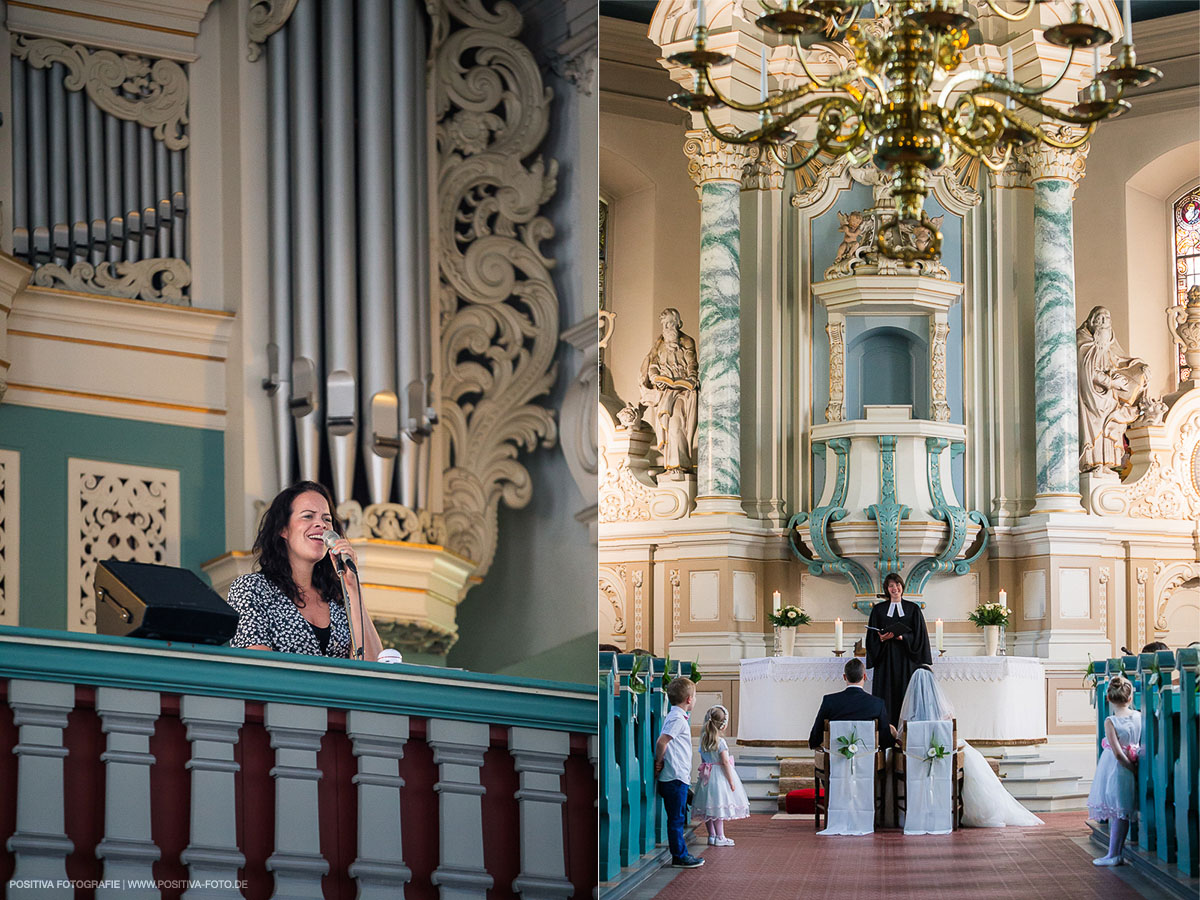 Standesamlische Trauung, Fotoshooting, Hochzeit im Reinbeker Schloss. Hochzeitsfotografen - Fotografen Vitaly Nosov und Nikita Kret / Positiva Fotografie Hamburg