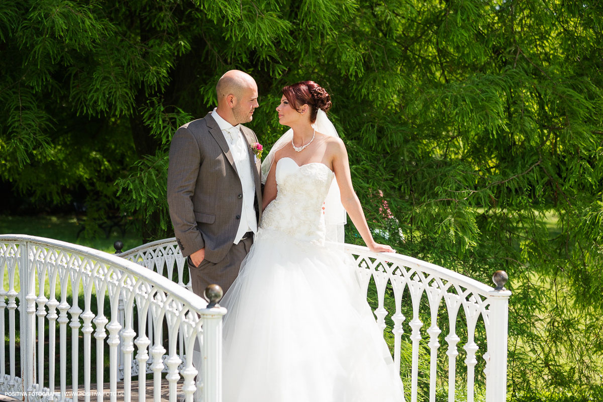 Hochzeit von Olga und Wladimir in Rendsburg in Schleswig-Holstein. Hochzeitsfotografen - Fotografen Vitaly Nosov und Nikita Kret / Positiva Fotografie