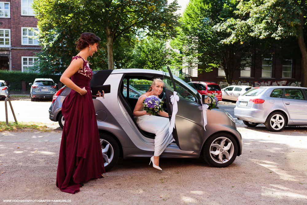 Hochzeit von Boris und Natalie, kirchchliche Trauung in der Ev.-Luth. Kirchengemeinde St. Andreas in Hamburg / Vitaly Nosov & Nikita Kret - Hochzeitsfotografie