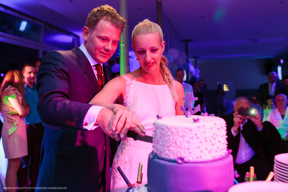 Hochzeit von Boris und Natalie, Hochzeitsfeier in Café Seeterrassen in Planten und Blomen in Hamburg / Vitaly Nosov & Nikita Kret - Hochzeitsfotografie