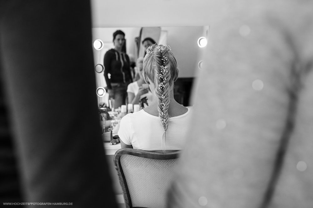 Hochzeit von Boris und Natalie, Getting Ready der Braut in Hamburg / Vitaly Nosov & Nikita Kret - Hochzeitsfotografie